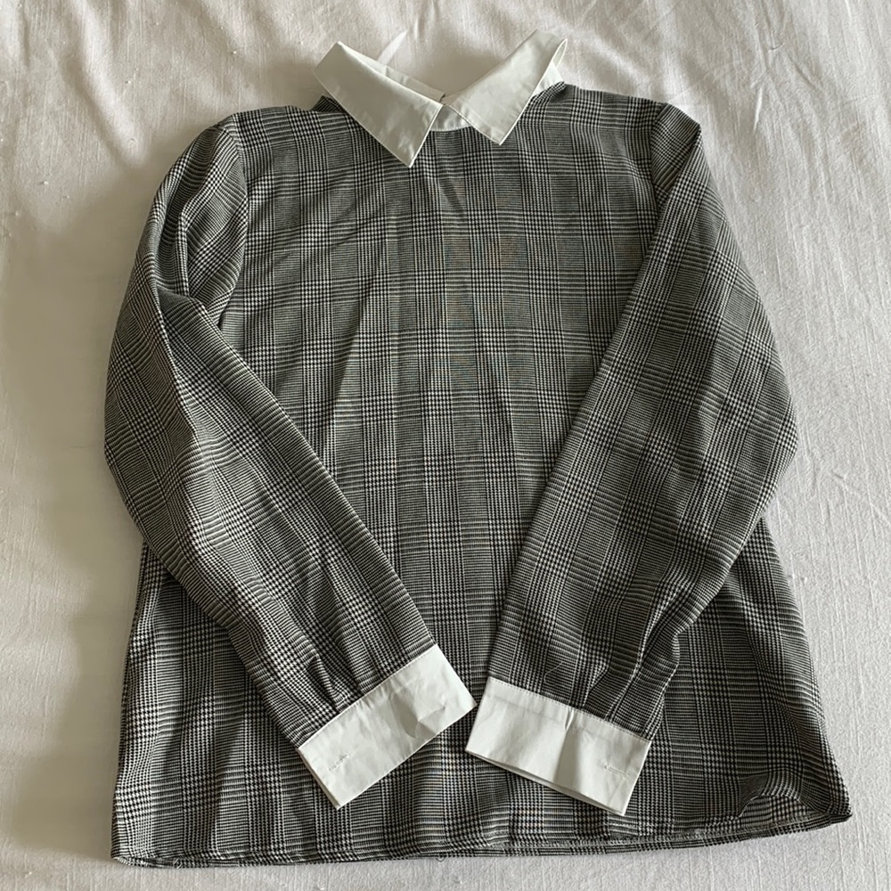 SHEIN Plaid Long Sleeve Top with White Collar